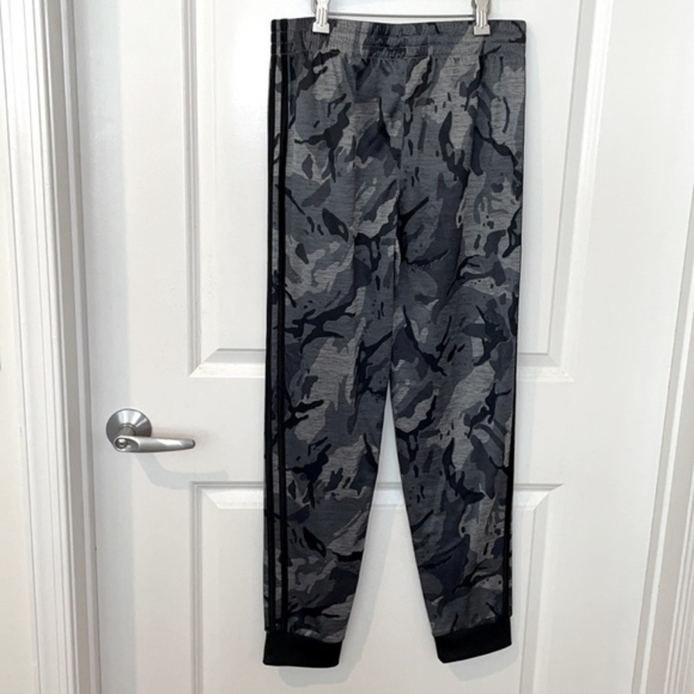 ADIDAS | Youth Size XL (18-20) ADIDAS Black & White Camouflage Athletic Pants - Picture 7 of 7